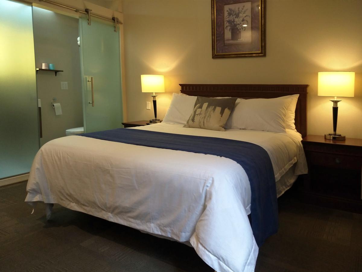 Hotel Le Deville Монреал Екстериор снимка