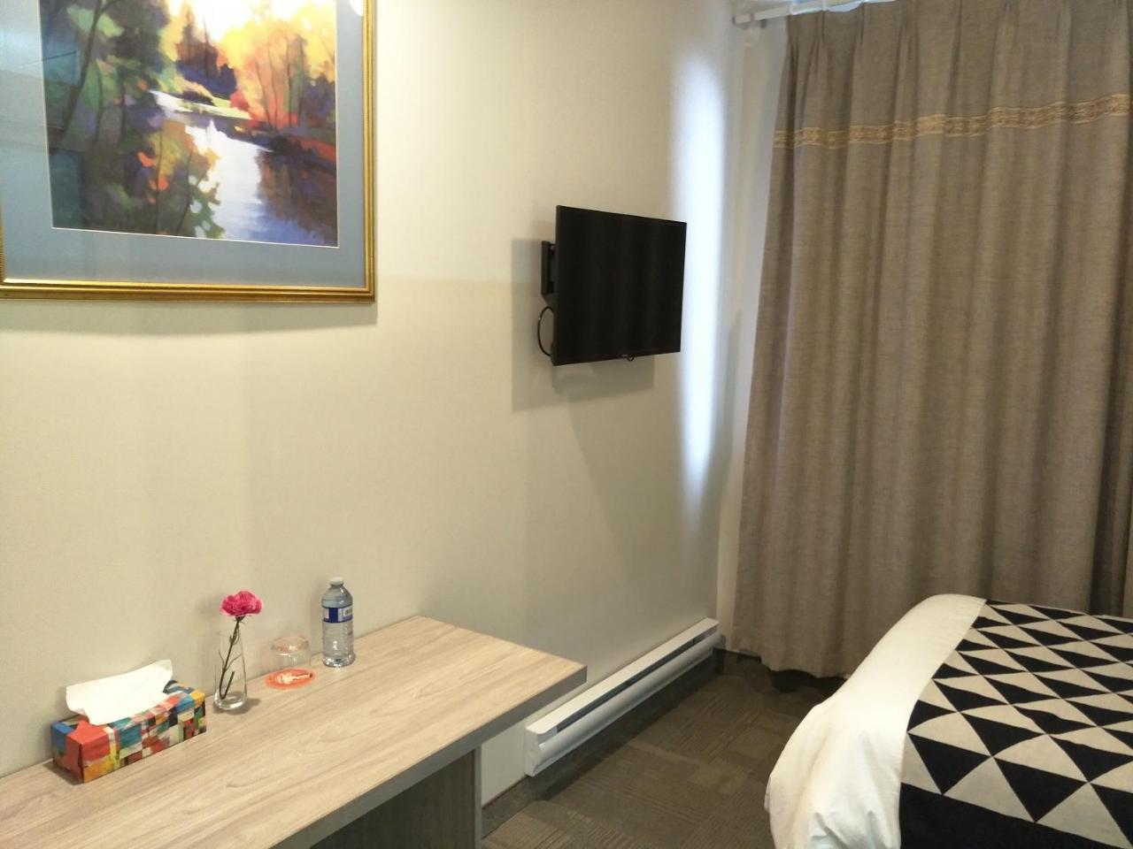 Hotel Le Deville Монреал Екстериор снимка