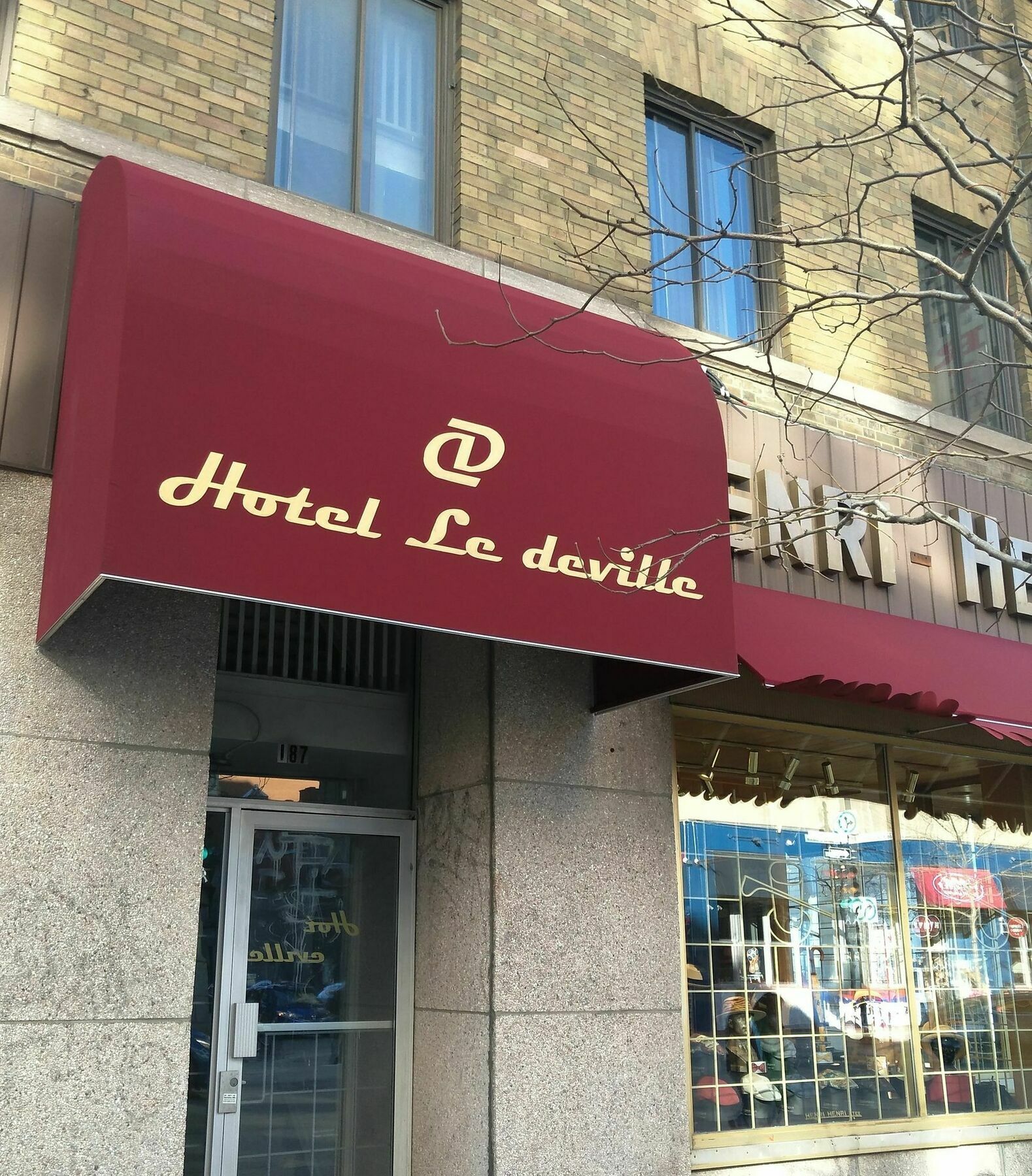 Hotel Le Deville Монреал Екстериор снимка