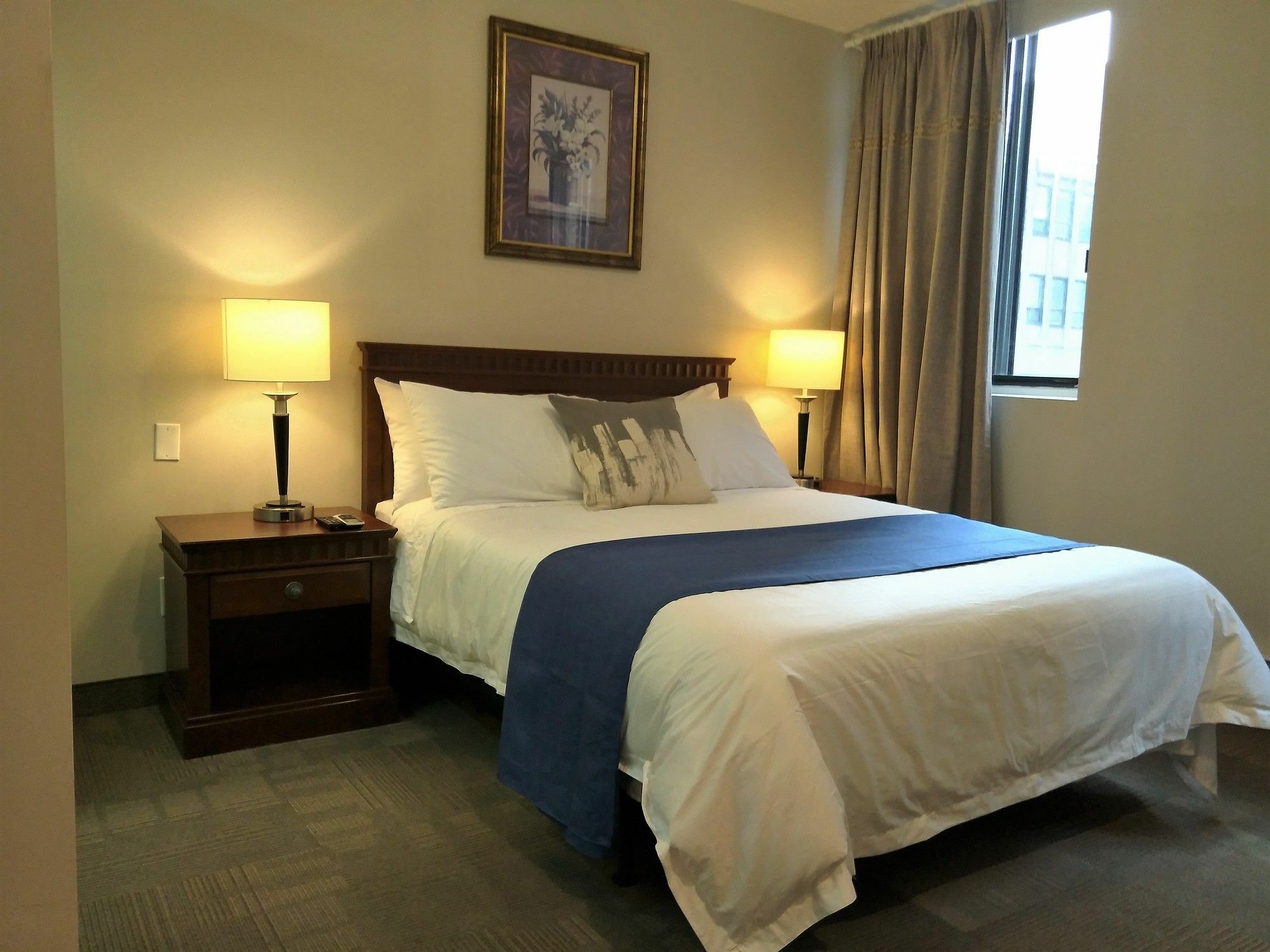 Hotel Le Deville Монреал Екстериор снимка